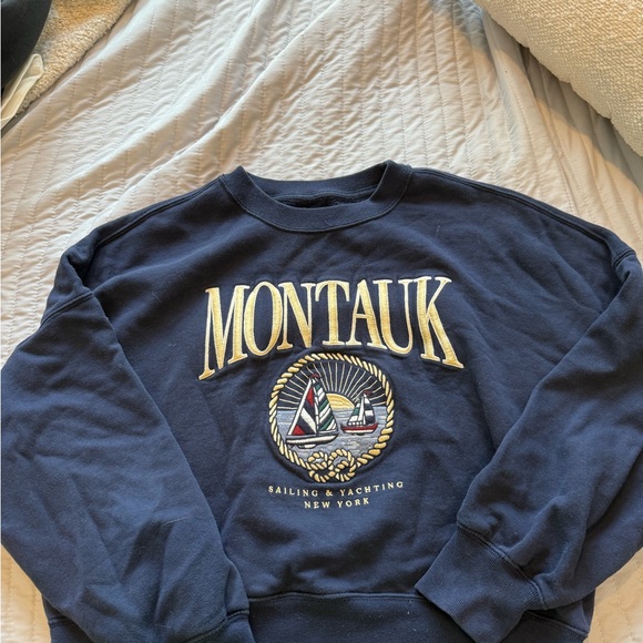 Abercrombie & Fitch Tops - Abercrombie & Fitch Navy Montauk Sweatshirt